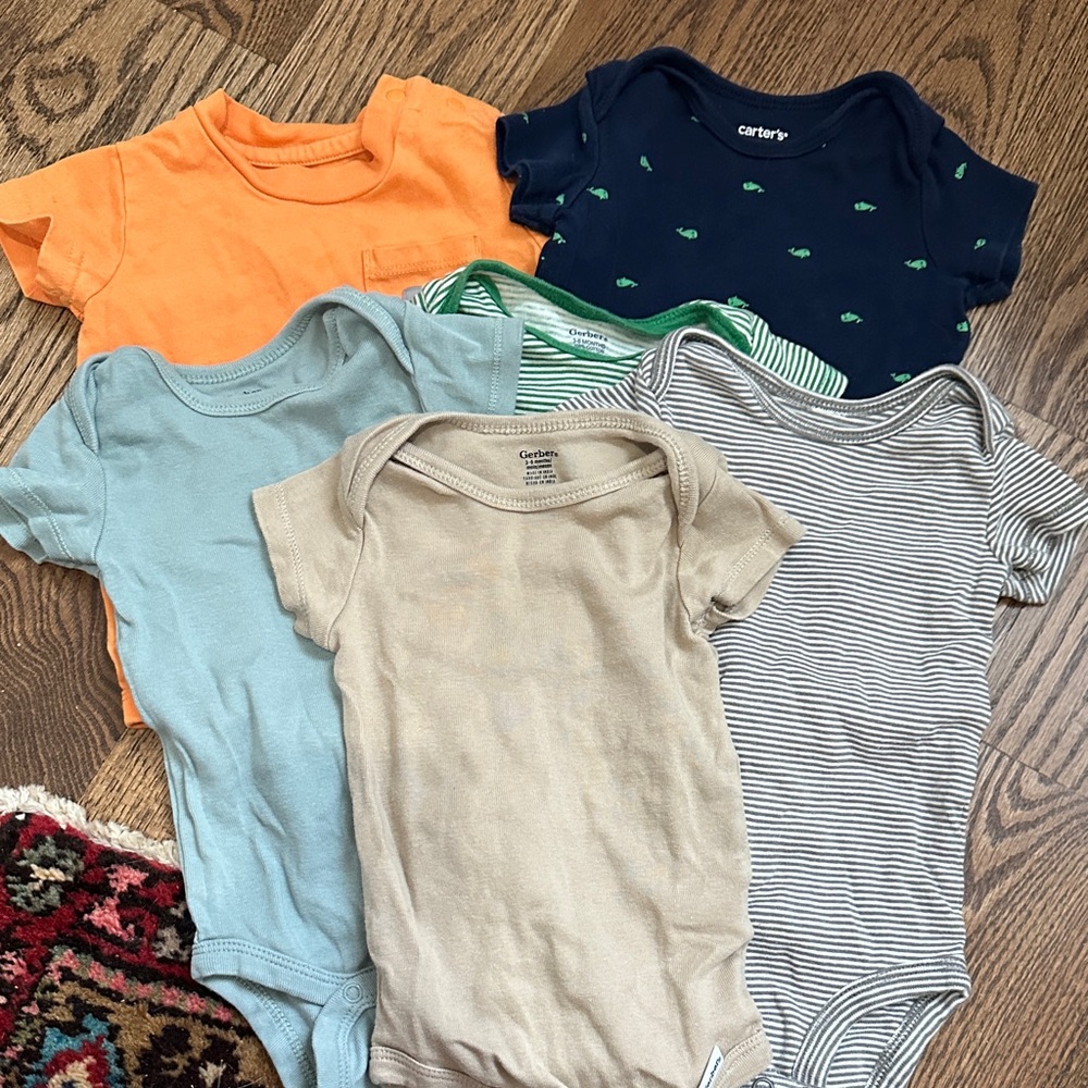 Bundle 3-6m baby onesie
